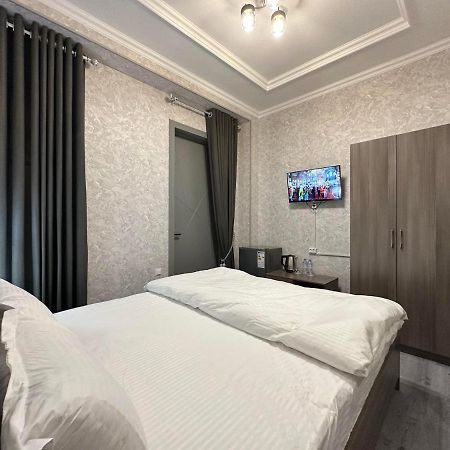 Byond Hotel & Hostel Tasjkent Buitenkant foto