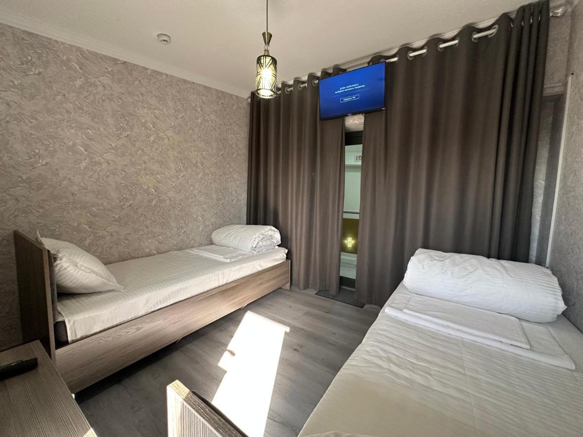 Byond Hotel & Hostel Tasjkent Buitenkant foto